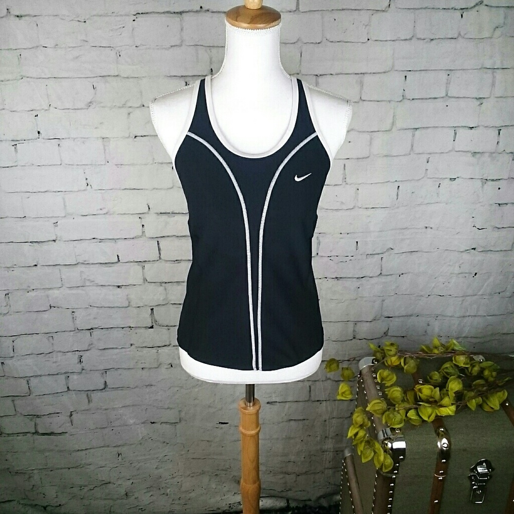 Nike fit dry activewear top w/ built in bra